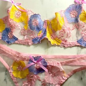 🌼🌸 VS Colourful Bra Panty set 🌸🌼